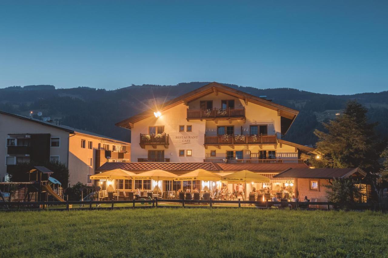 Loipenstubn Hotel Brixen im Thale Buitenkant foto